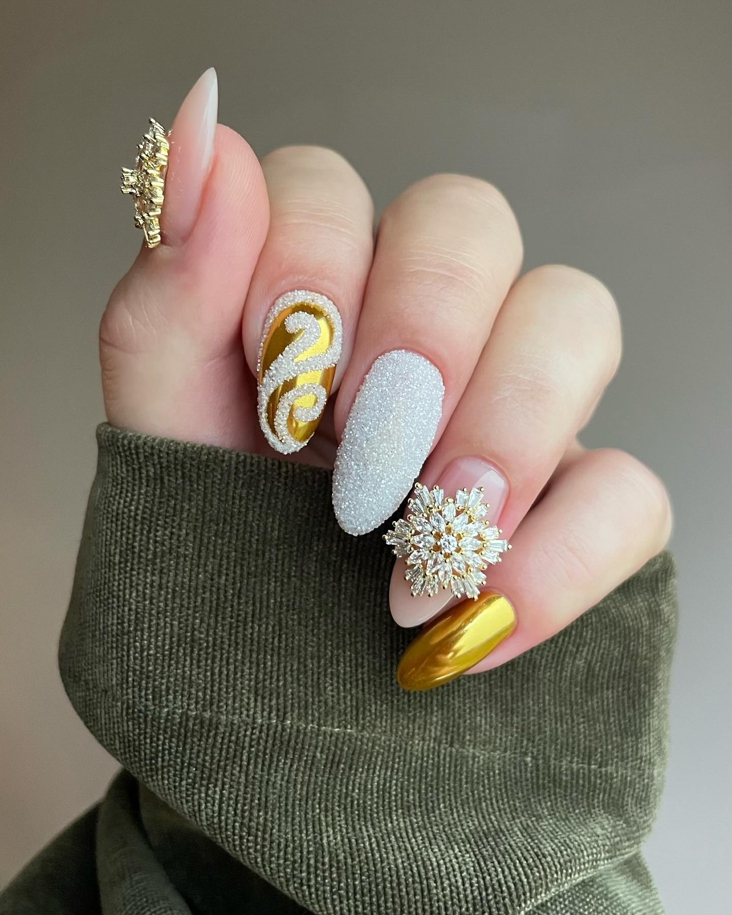 Christmas Nails Designs To Nail Your Holiday Look