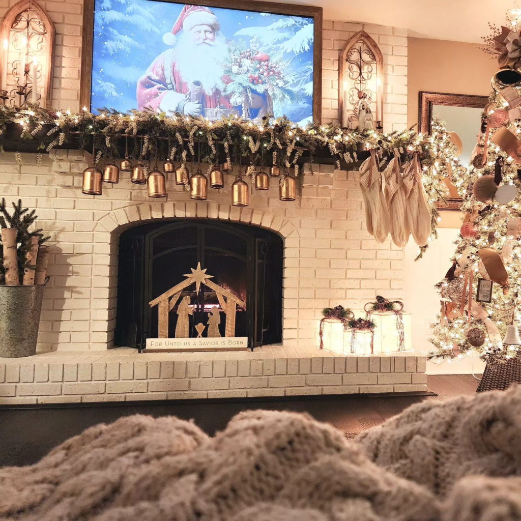 Christmas fireplace decor