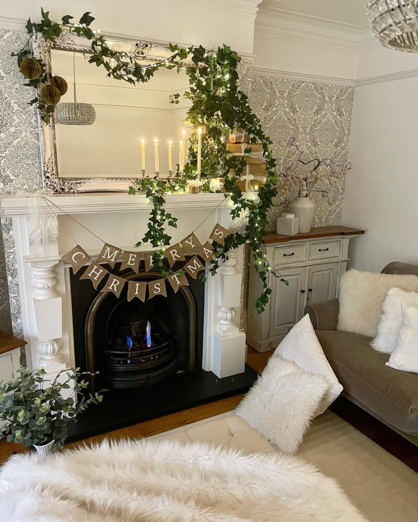 Christmas fireplace decor