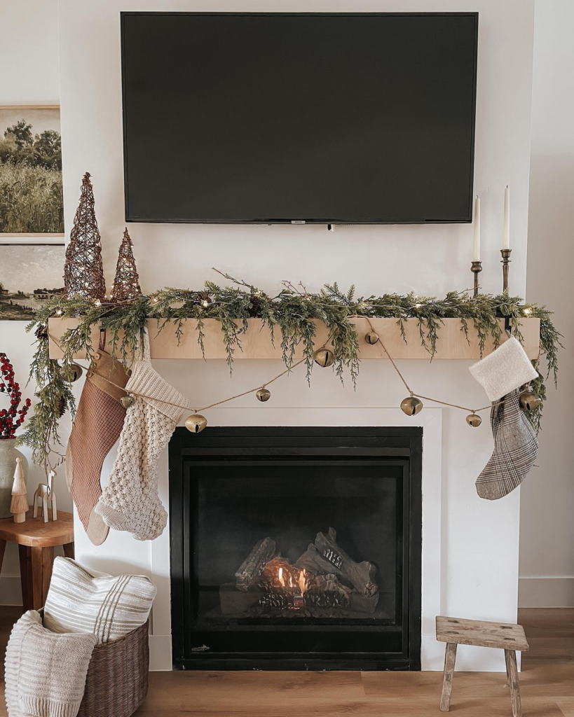 Christmas mantel decor