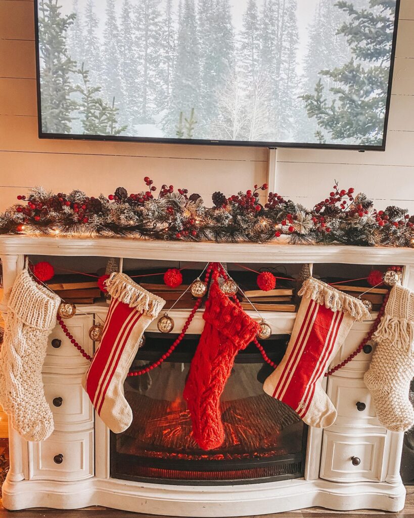 Christmas mantel decor