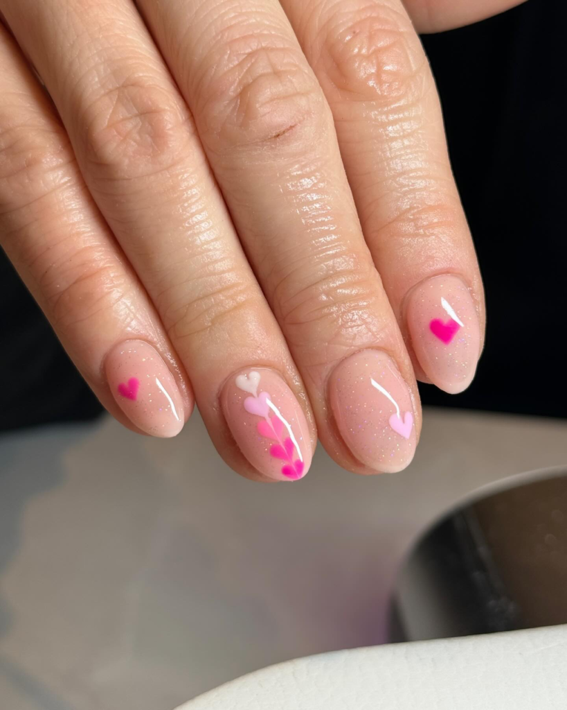 Short Valentine’s Day nail designs