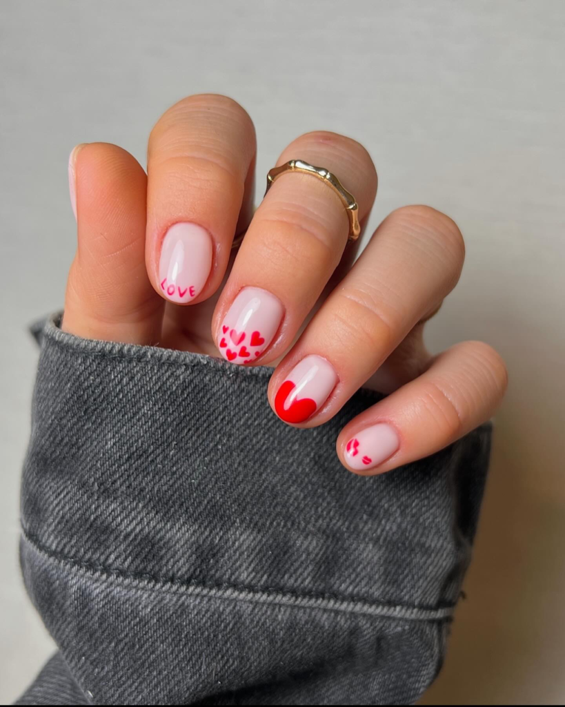 Short Valentine’s Day nail designs