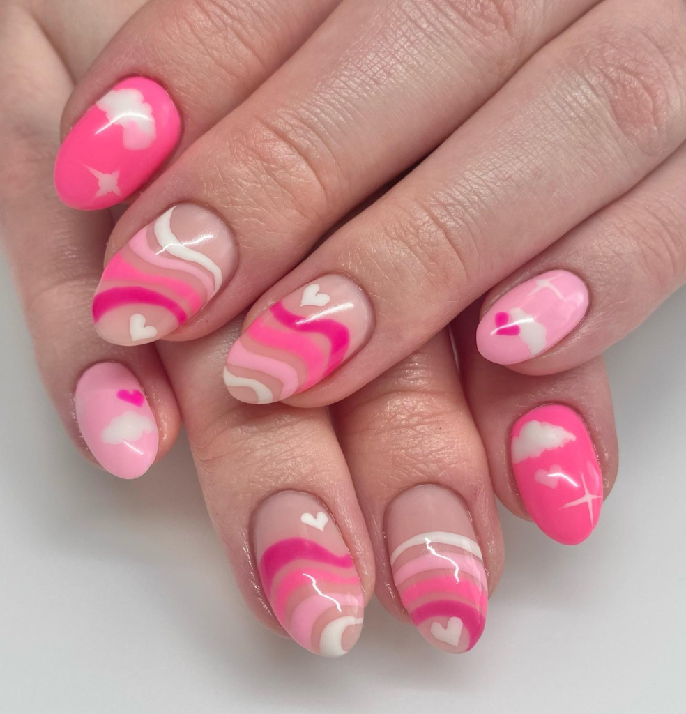 Short Valentine’s Day nail designs