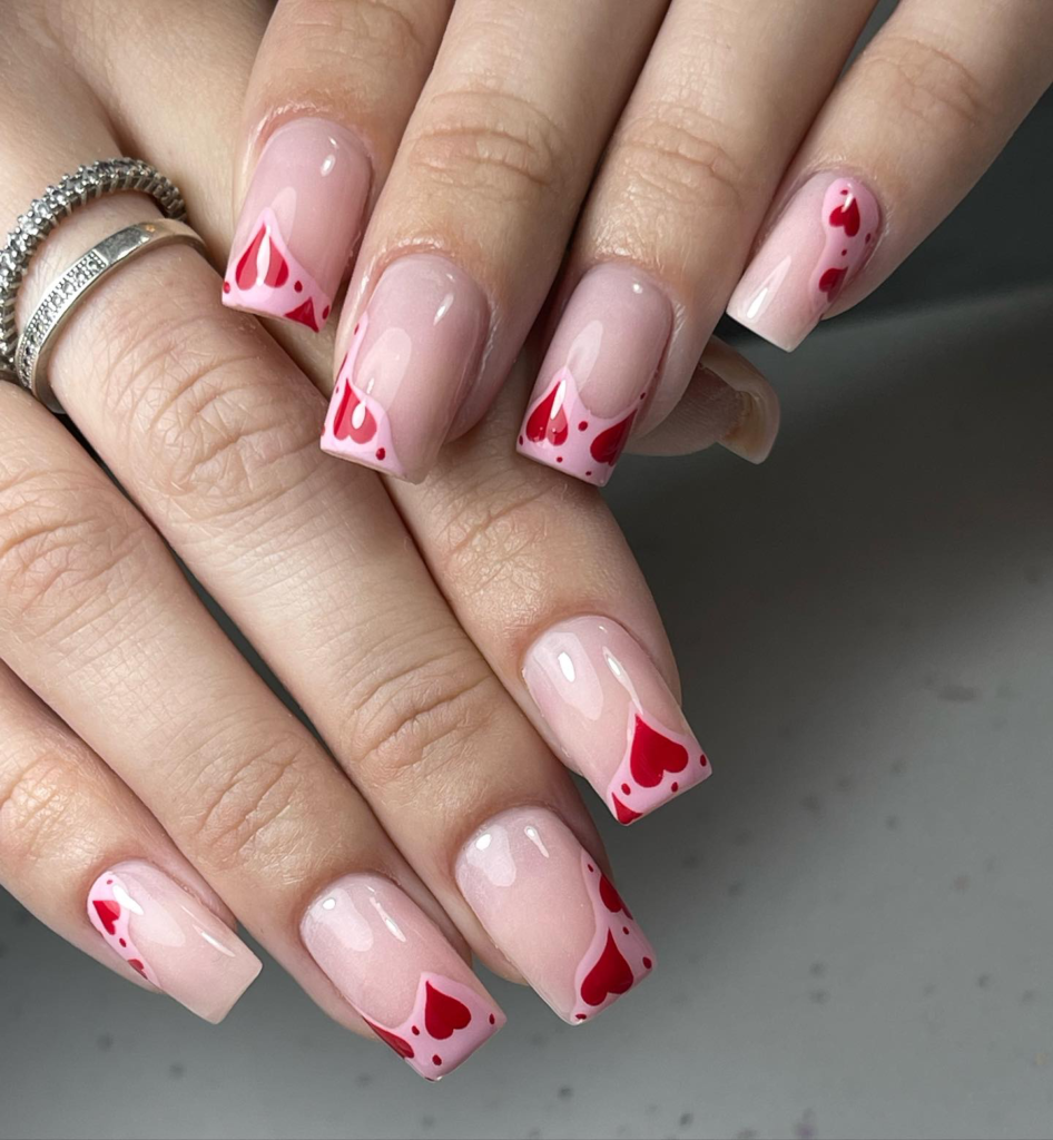 Short Valentine’s Day nail designs