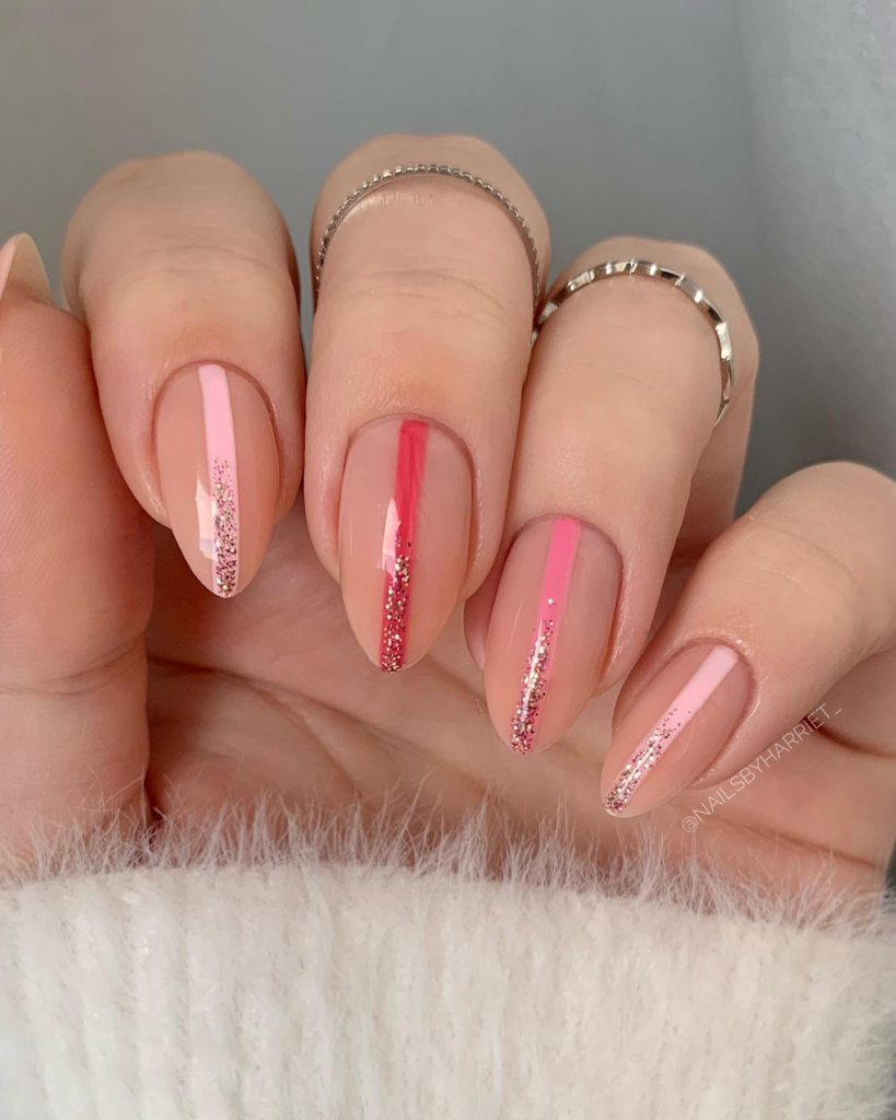 Short Valentine’s Day nail designs