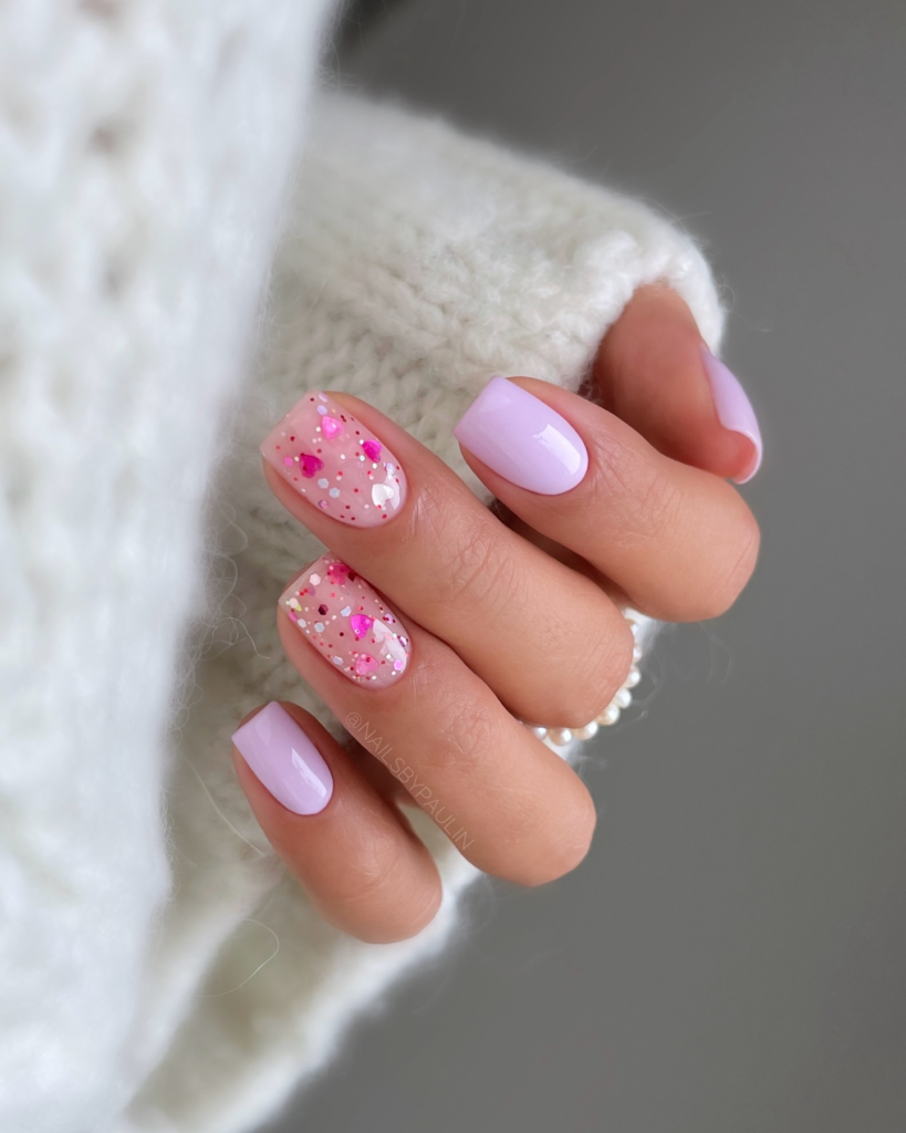 Short Valentine’s Day nail designs