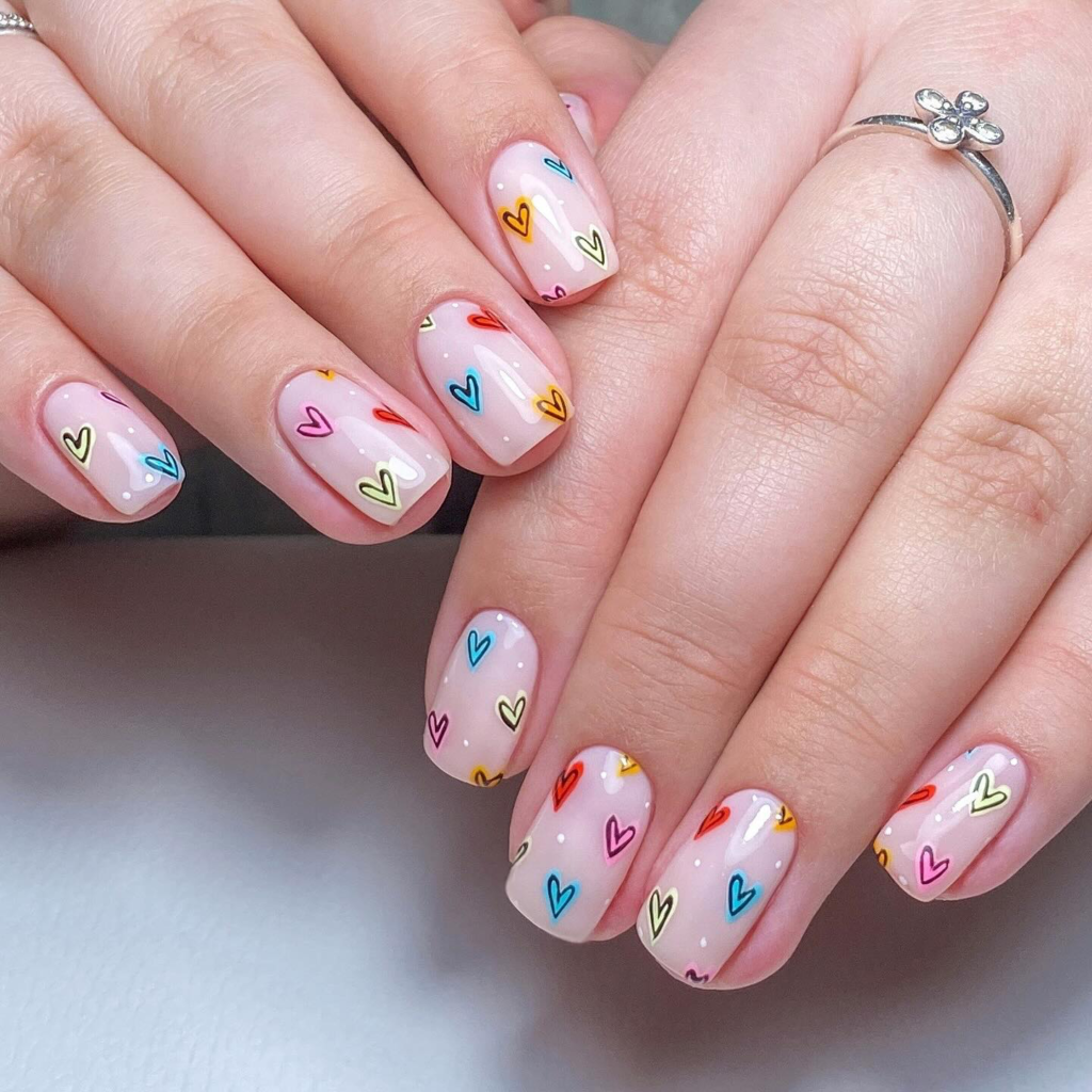 Short Valentine’s Day nail designs